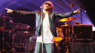 Lenny Kravitz Split His Pants While Performing, Revealing A Very NSFW Surprise